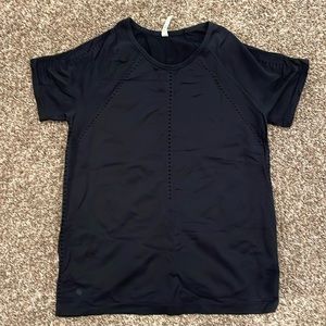 Athleta Foothills Seamless Tee Size L EUC Black